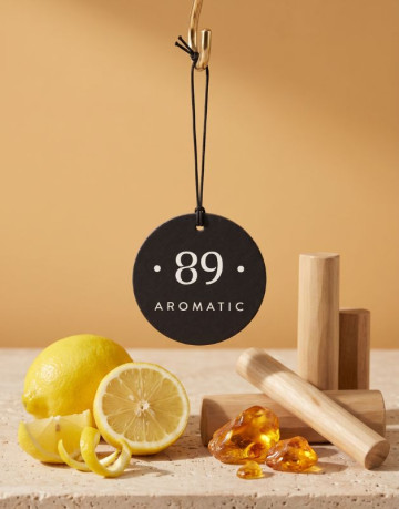 Aromatic89 Závěsná papírová vůně do auta - Staying Alive