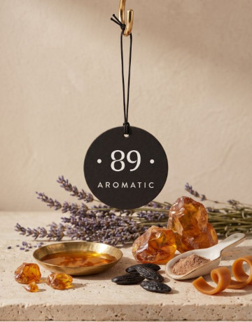Aromatic89 Závěsná papírová vůně do auta - Gold Mist