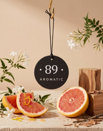 Aromatic89 Závěsná papírová vůně do auta - Wildfire